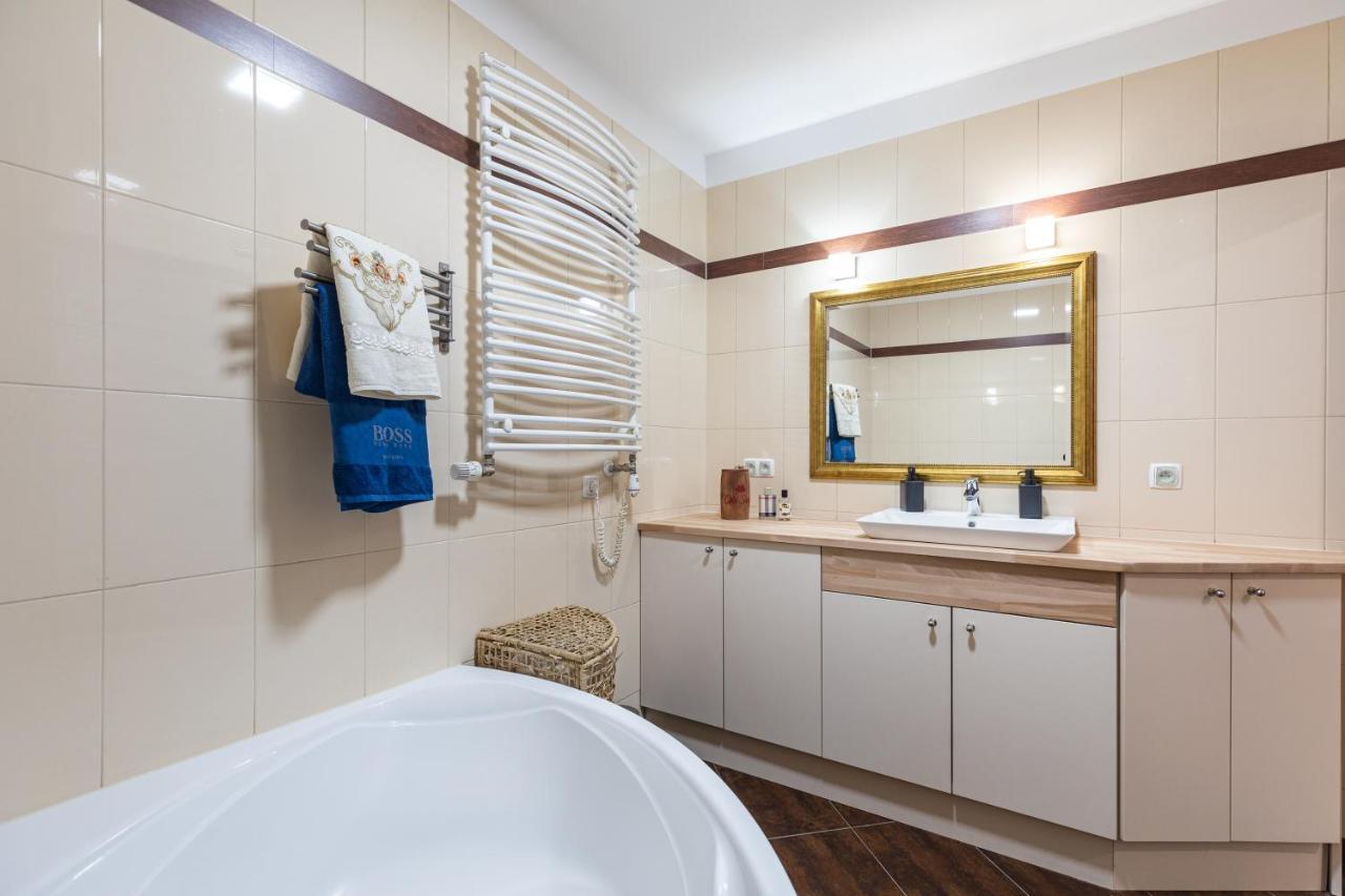 Апартаменты Superapart Wilanowska 7, "Pet-Friendly With Elevator & Parking" Варшава Экстерьер фото